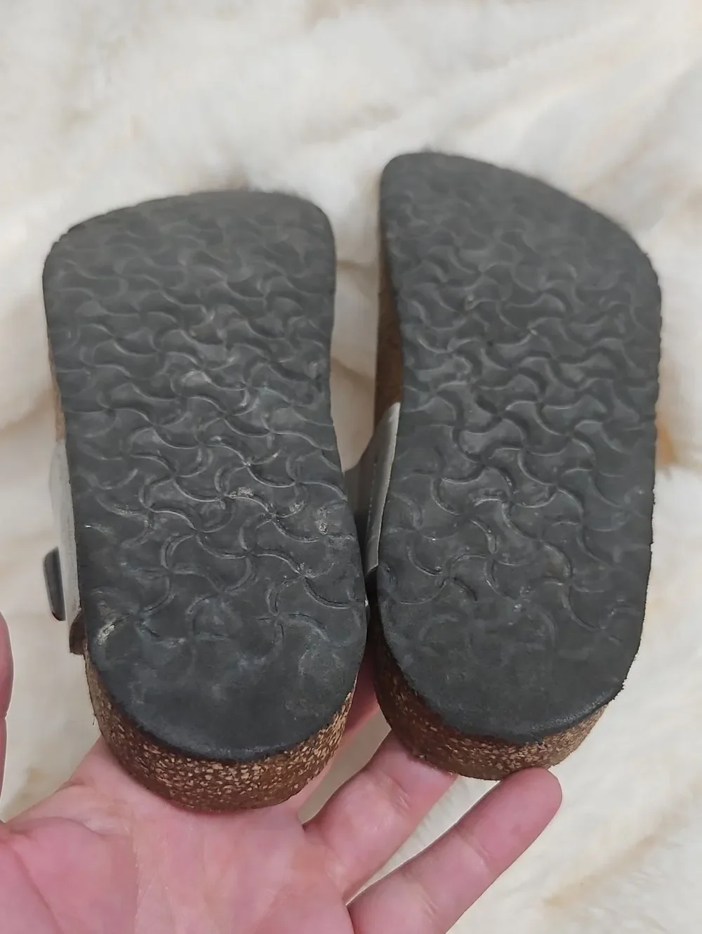 Birkenstock Gizeh Silver Metallic Thong Sandals – Kids Size 33